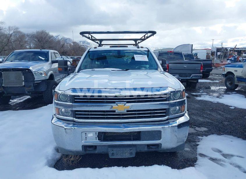 Photo 12 of 2018 Chevrolet Silverado 3500HD CHASSIS WT (VIN 1GB4KYCG7JF214165)