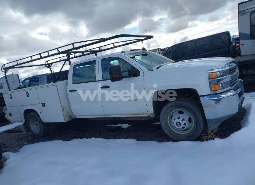 Photo 13 of 2018 Chevrolet Silverado 3500HD CHASSIS WT (VIN 1GB4KYCG7JF214165)