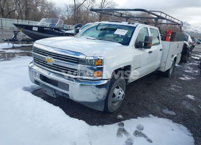 Photo 2 of 2018 Chevrolet Silverado 3500HD CHASSIS WT (VIN 1GB4KYCG7JF214165)