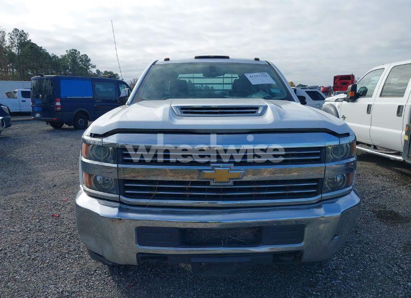 Photo 11 of 2017 Chevrolet Silverado 3500HD CHASSIS WT (VIN 1GB4KYCY2HF213461)