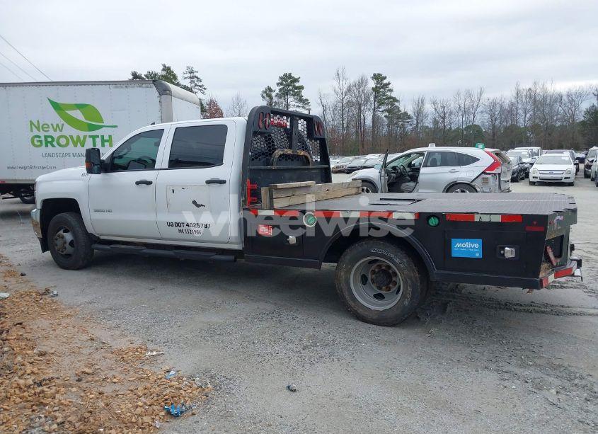 Photo 14 of 2018 Chevrolet Silverado 3500HD CHASSIS WT (VIN 1GB4KYCY3JF158329)