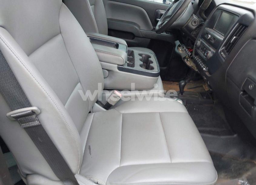 Photo 6 of 2018 Chevrolet Silverado 3500HD CHASSIS WT (VIN 1GB4KYCY3JF158329)