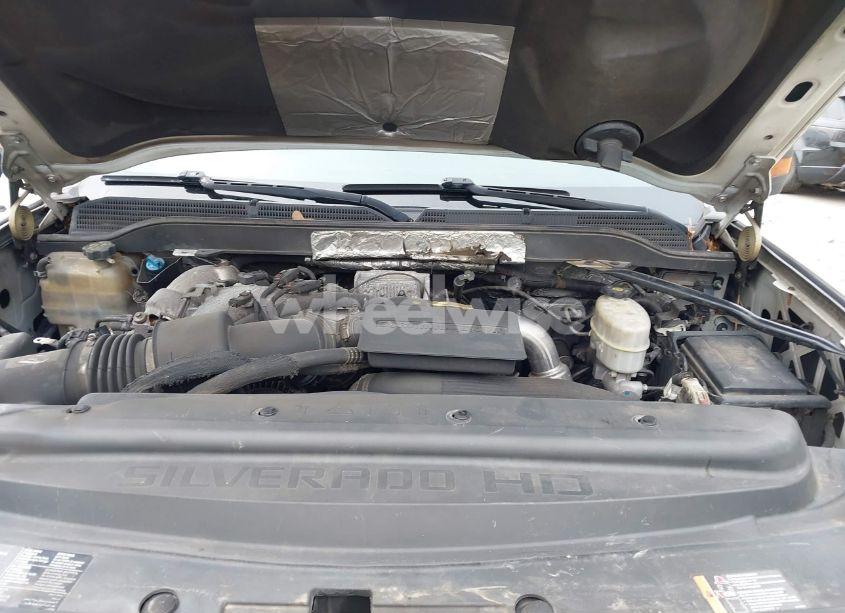 Photo 9 of 2018 Chevrolet Silverado 3500HD CHASSIS WT (VIN 1GB4KYCY3JF158329)