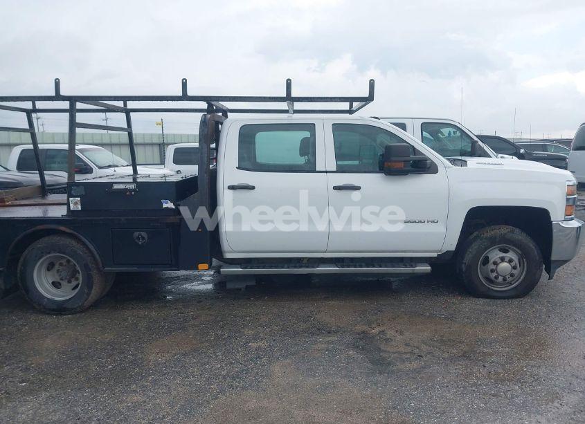 Photo 13 of 2017 Chevrolet Silverado 3500HD CHASSIS WT (VIN 1GB4KYCY4HF178552)