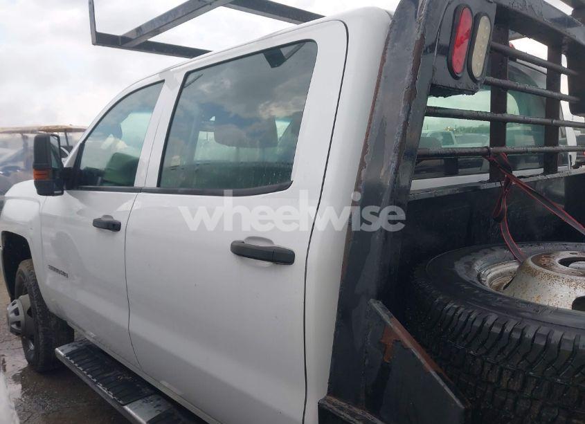 Photo 14 of 2017 Chevrolet Silverado 3500HD CHASSIS WT (VIN 1GB4KYCY4HF178552)