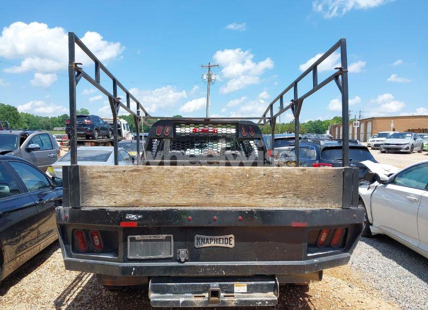 Photo 15 of 2018 Chevrolet Silverado 3500HD CHASSIS WT (VIN 1GB4KYCY5JF126109)