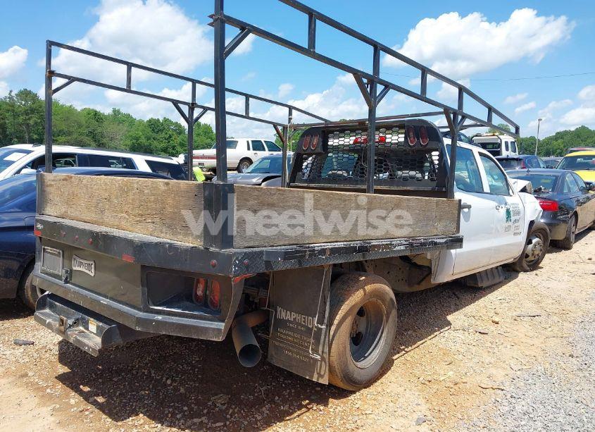 Photo 4 of 2018 Chevrolet Silverado 3500HD CHASSIS WT (VIN 1GB4KYCY5JF126109)