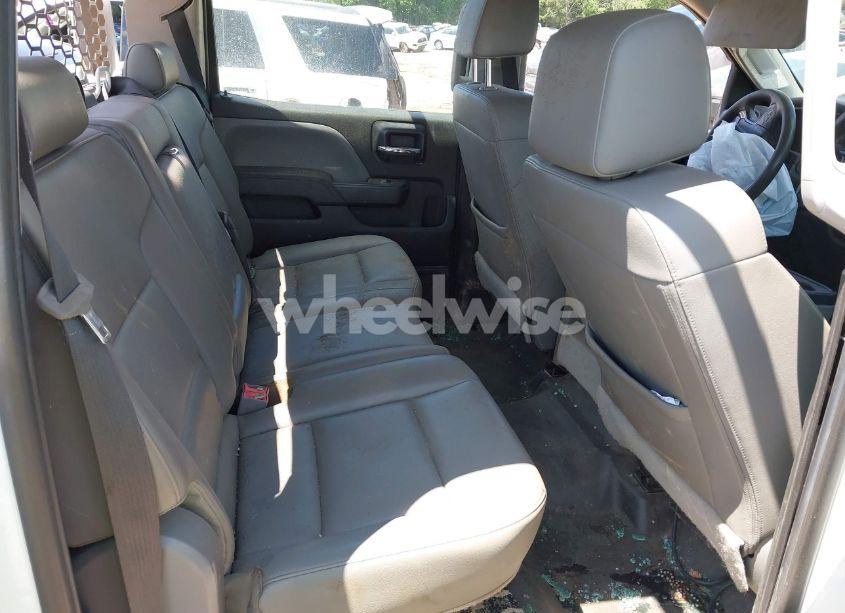 Photo 8 of 2018 Chevrolet Silverado 3500HD CHASSIS WT (VIN 1GB4KYCY5JF126109)