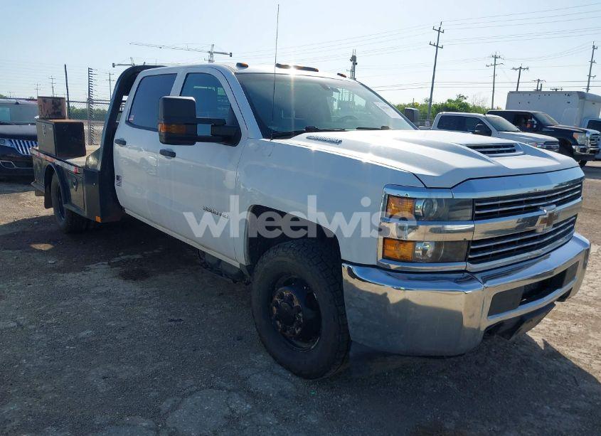 2018 Chevrolet Silverado 3500HD CHASSIS WT (VIN 1GB4KYCY7JF236076) main photo