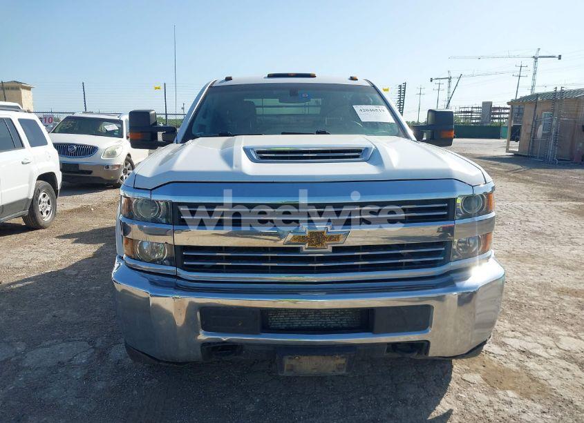 Photo 12 of 2018 Chevrolet Silverado 3500HD CHASSIS WT (VIN 1GB4KYCY7JF236076)