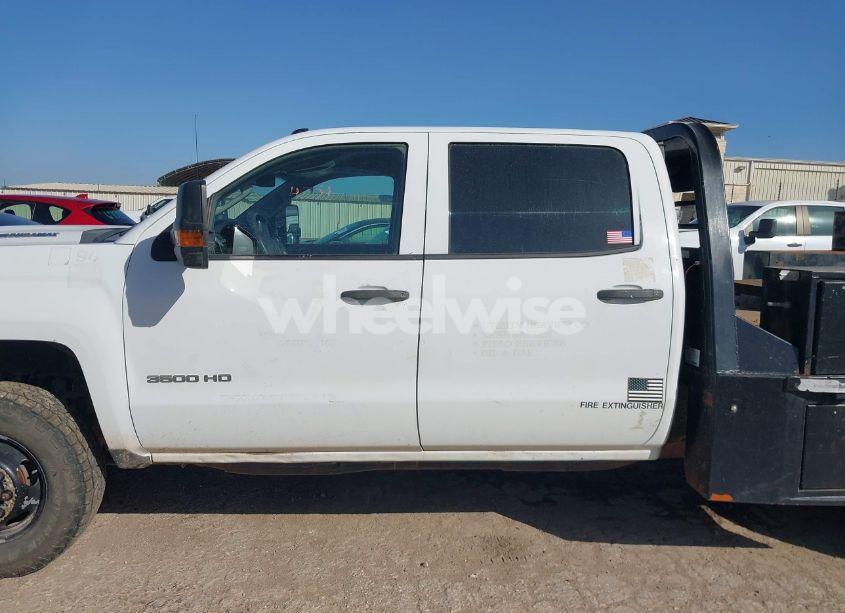 Photo 14 of 2018 Chevrolet Silverado 3500HD CHASSIS WT (VIN 1GB4KYCY7JF236076)