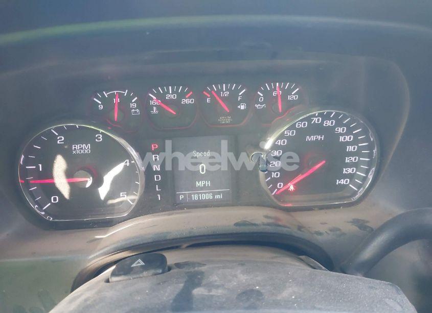 Photo 5 of 2018 Chevrolet Silverado 3500HD CHASSIS WT (VIN 1GB4KYCY7JF236076)