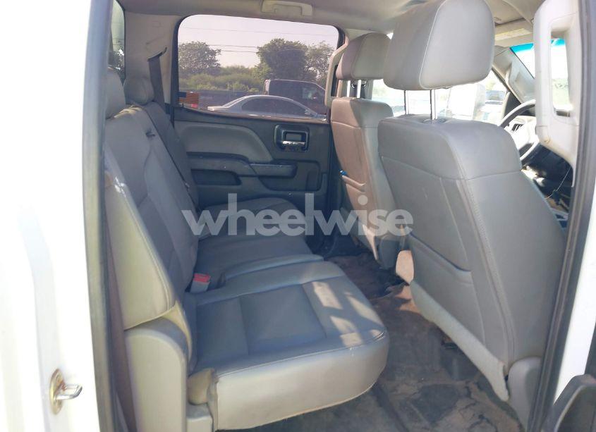 Photo 6 of 2018 Chevrolet Silverado 3500HD CHASSIS WT (VIN 1GB4KYCY7JF236076)