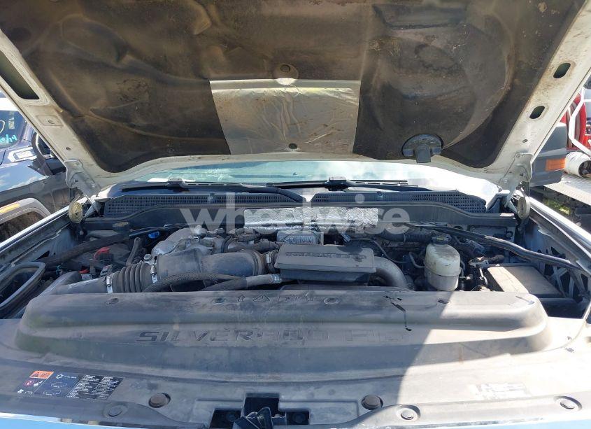 Photo 10 of 2018 Chevrolet Silverado 3500HD CHASSIS WT (VIN 1GB4KYCY9JF174308)