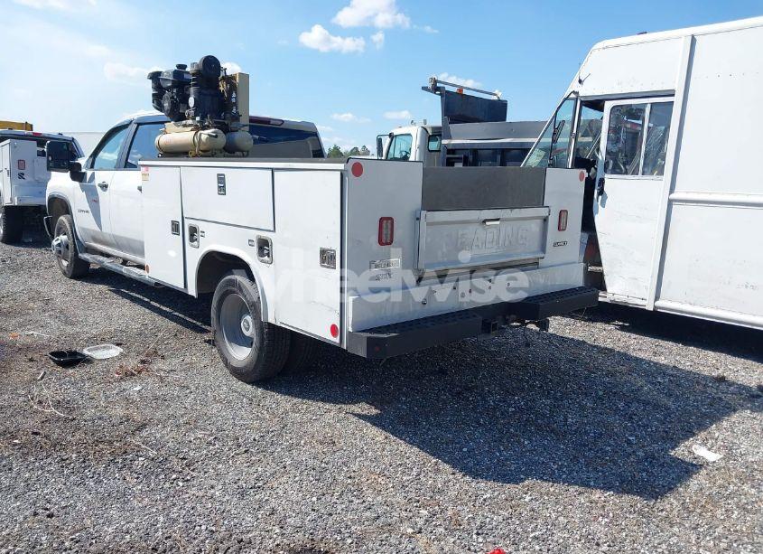 Photo 3 of 2021 Chevrolet Silverado 3500HD CHASSIS WORK TRUCK (VIN 1GB4WRE79MF208217)