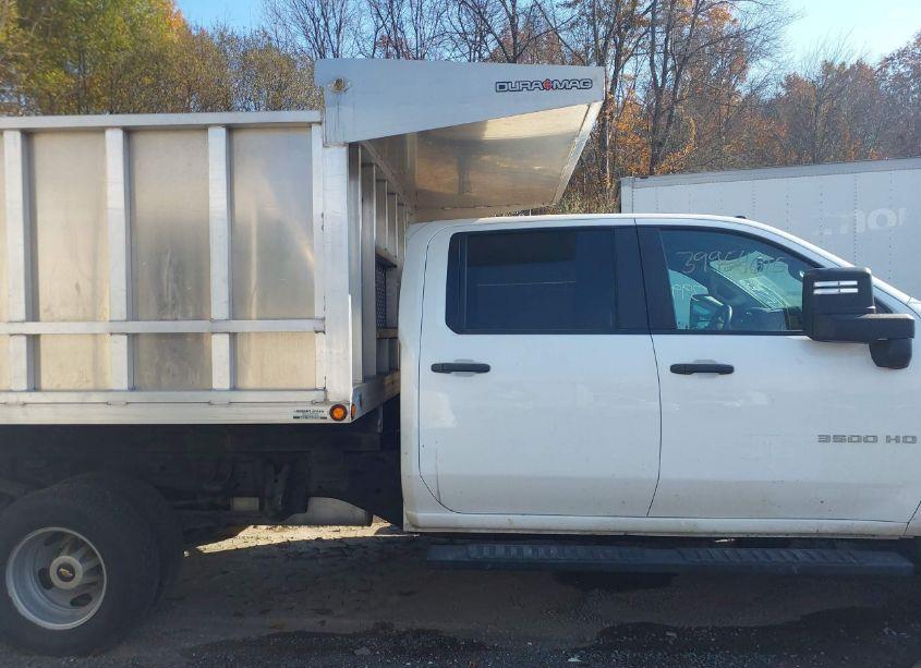Photo 14 of 2022 Chevrolet Silverado 3500HD CHASSIS WORK TRUCK (VIN 1GB4YSE72NF255821)
