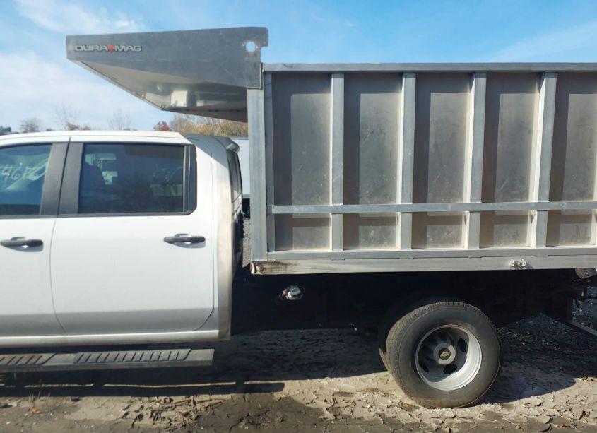 Photo 15 of 2022 Chevrolet Silverado 3500HD CHASSIS WORK TRUCK (VIN 1GB4YSE72NF255821)