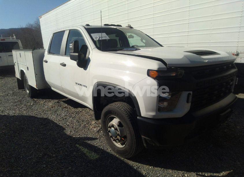 2020 Chevrolet Silverado 3500HD CHASSIS WORK TRUCK (VIN 1GB4YSEY3LF337997) main photo
