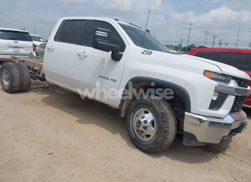 2022 Chevrolet Silverado 3500HD CHASSIS LT (VIN 1GB4YTEY0NF112719) main photo