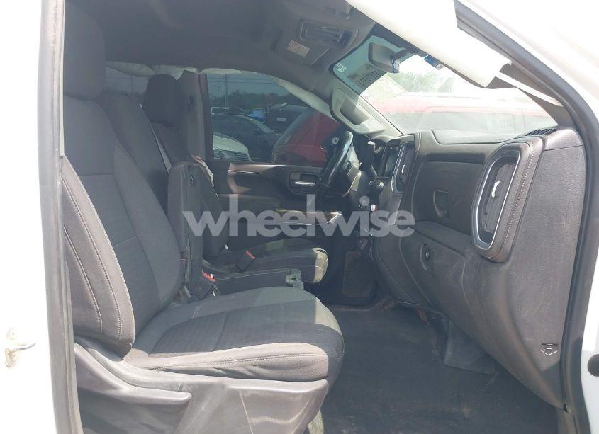 Photo 7 of 2022 Chevrolet Silverado 3500HD CHASSIS LT (VIN 1GB4YTEY0NF112719)