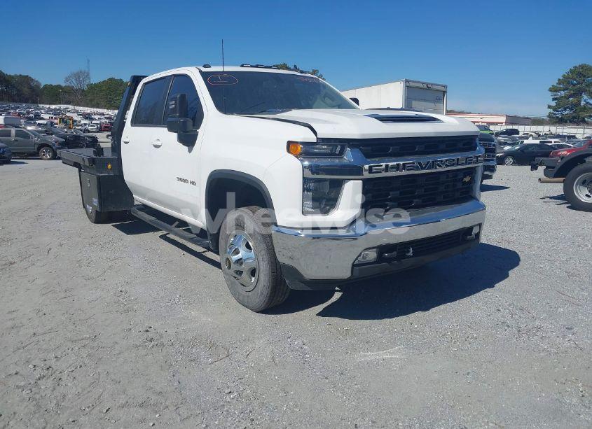 2022 Chevrolet Silverado 3500HD CHASSIS LT (VIN 1GB4YTEY6NF276377) main photo