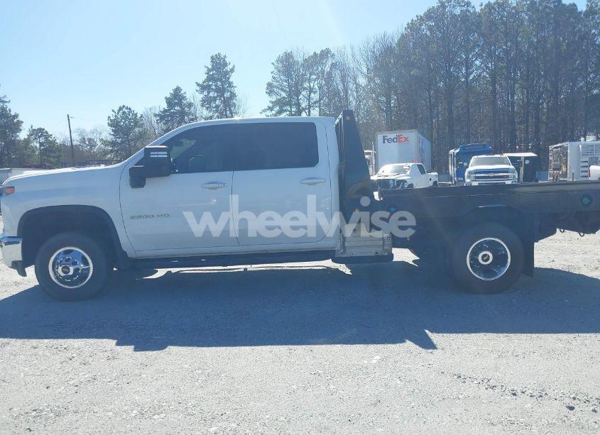 Photo 14 of 2022 Chevrolet Silverado 3500HD CHASSIS LT (VIN 1GB4YTEY6NF276377)