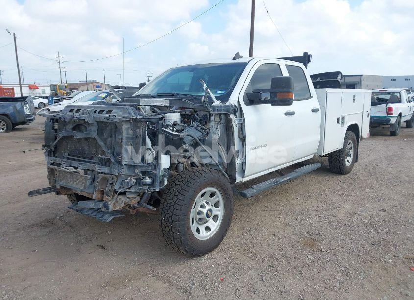Photo 2 of 2018 Chevrolet Silverado 3500HD WT (VIN 1GB5KYCY7JZ295387)