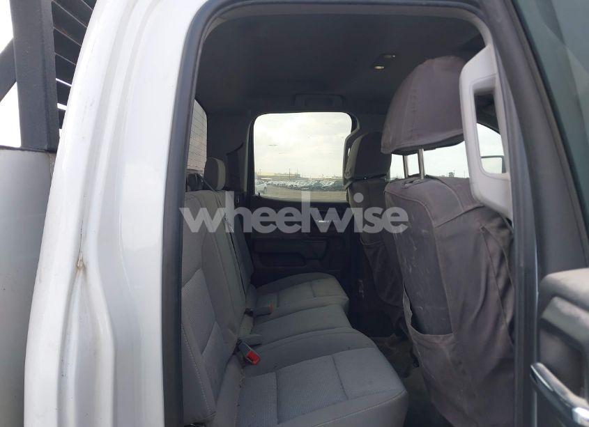 Photo 7 of 2018 Chevrolet Silverado 3500HD WT (VIN 1GB5KYCY7JZ295387)