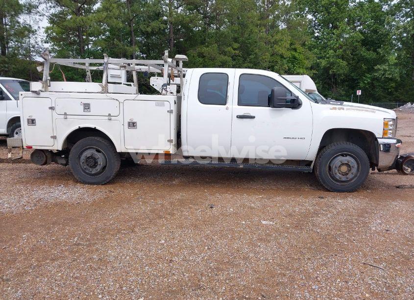 Photo 13 of 2010 Chevrolet Silverado 3500HD WORK TRUCK (VIN 1GB5KZBK7AZ252039)