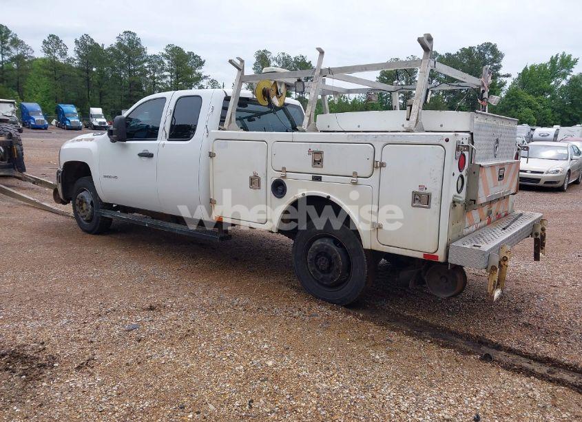 Photo 3 of 2010 Chevrolet Silverado 3500HD WORK TRUCK (VIN 1GB5KZBK7AZ252039)