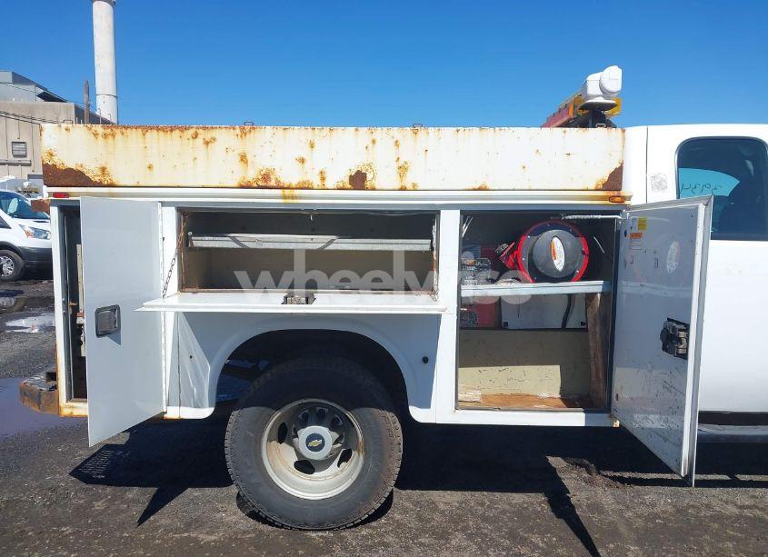 Photo 13 of 2011 Chevrolet Silverado 3500HD WORK TRUCK (VIN 1GB5KZCG5BZ365435)