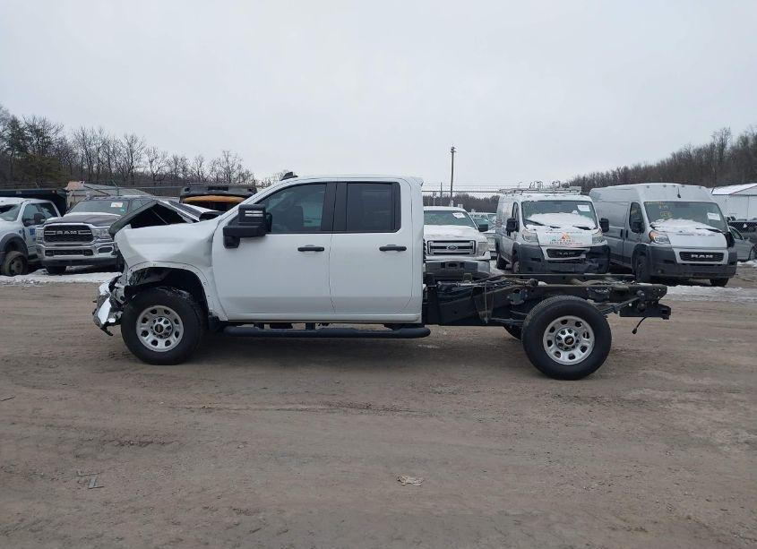 Photo 15 of 2022 Chevrolet Silverado 3500HD 2WD DOUBLE CAB LONG BED WT (VIN 1GB5WRE74NF270338)