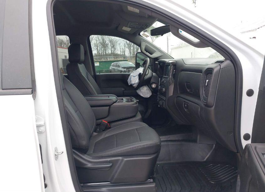 Photo 5 of 2022 Chevrolet Silverado 3500HD 2WD DOUBLE CAB LONG BED WT (VIN 1GB5WRE74NF270338)