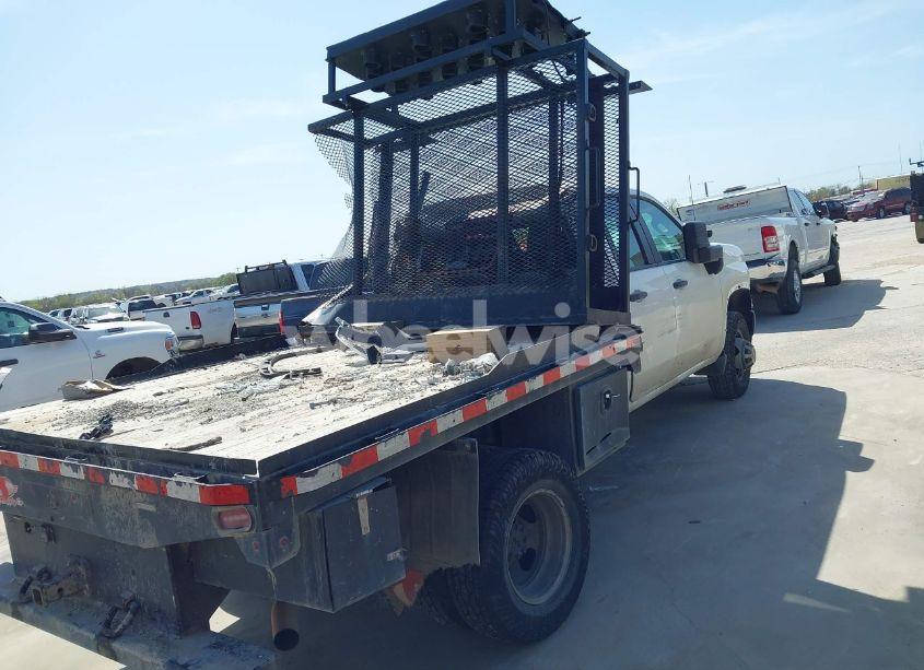 Photo 4 of 2023 Chevrolet Silverado 3500HD 2WD DOUBLE CAB LONG BED WT (VIN 1GB5WRE77PF174948)