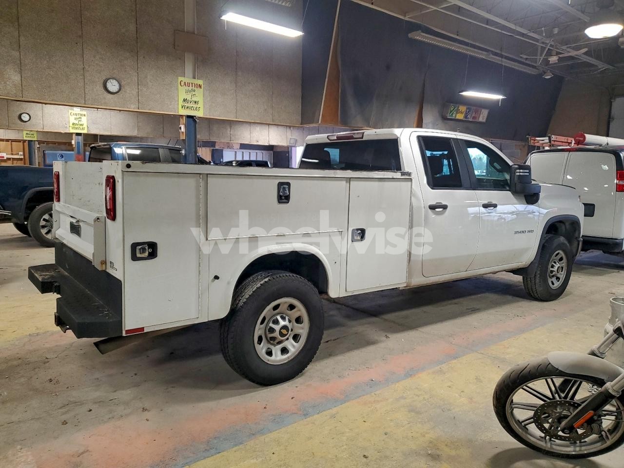 Photo 3 of 2020 CHEVROLET SILVERADO UTILITY / SERVICE TRUCK (VIN 1GB5YSE71LF328162)