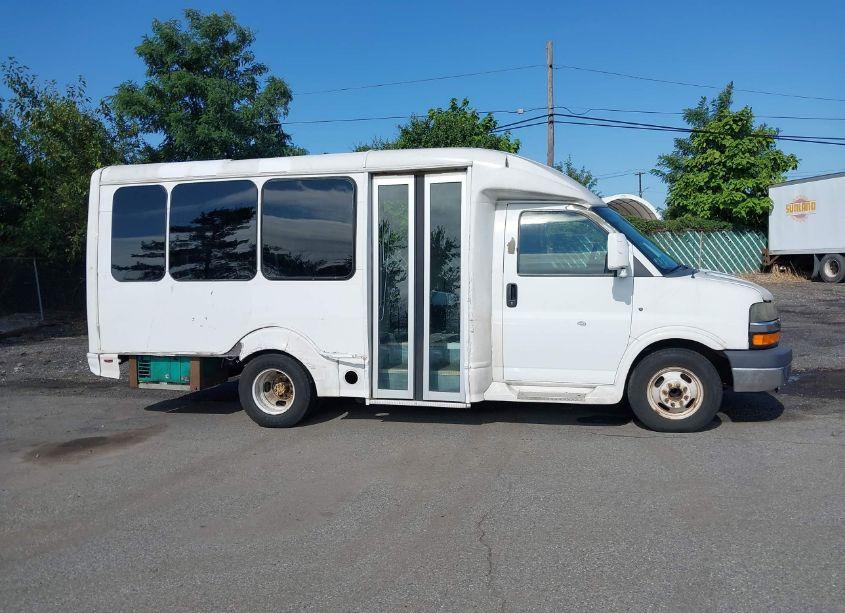 Photo 14 of 2010 Chevrolet Express CUTAWAY WORK VAN (VIN 1GB6G2BG6A1124642)