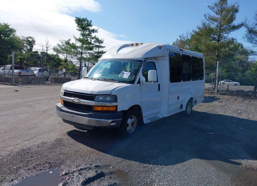 Photo 2 of 2010 Chevrolet Express CUTAWAY WORK VAN (VIN 1GB6G2BG6A1124642)