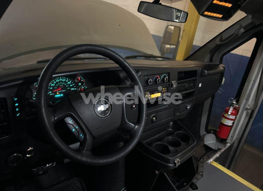 Photo 5 of 2016 Starcraft Express CUTAWAY (VIN 1GB6G5BG6F1280740)