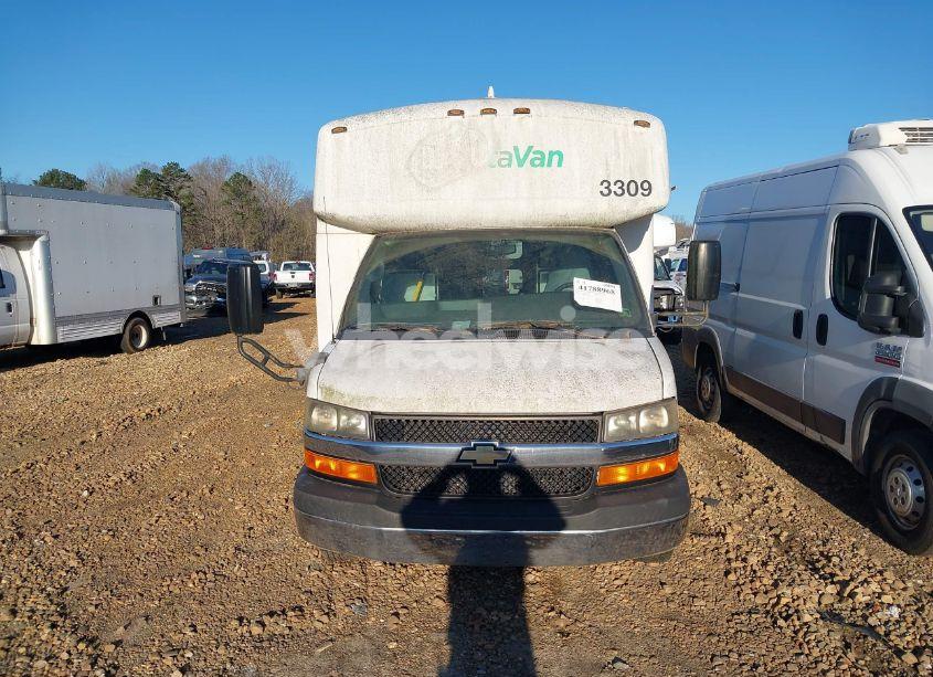 Photo 12 of 2013 Chevrolet Express CUTAWAY 4500 DIESEL (VIN 1GB6G5BL6D1179191)