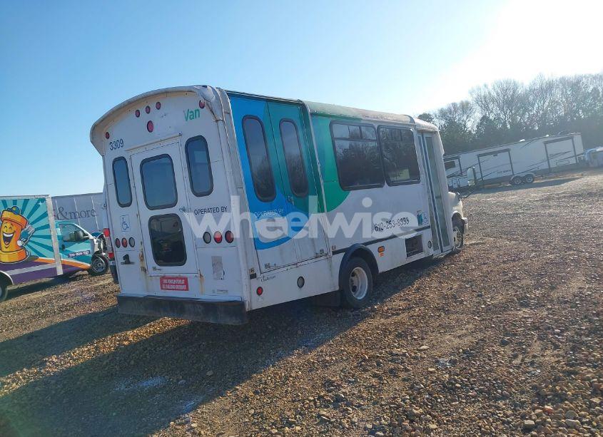 Photo 4 of 2013 Chevrolet Express CUTAWAY 4500 DIESEL (VIN 1GB6G5BL6D1179191)