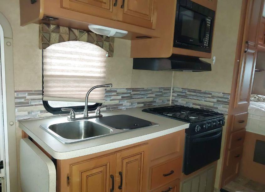 Photo 12 of 2014 Chevrolet Express CUTAWAY 4500 (VIN 1GB6G5CG1E1132220)