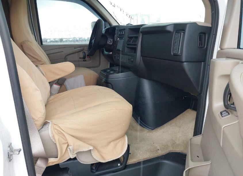 Photo 19 of 2014 Chevrolet Express CUTAWAY 4500 (VIN 1GB6G5CG1E1132220)