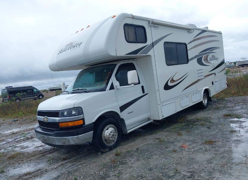 Photo 2 of 2014 Chevrolet Express CUTAWAY 4500 (VIN 1GB6G5CG1E1132220)