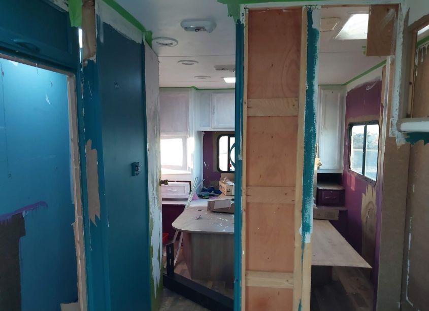 Photo 6 of 2014 Chevrolet Express CUTAWAY 4500 (VIN 1GB6G5CG4E1142482)