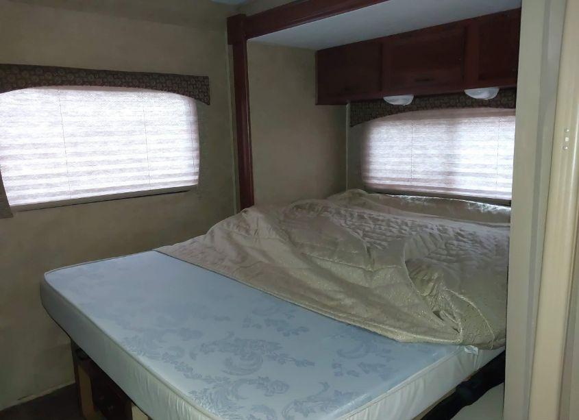 Photo 16 of 2014 Chevrolet Express CUTAWAY 4500 (VIN 1GB6G5CG9E1167801)