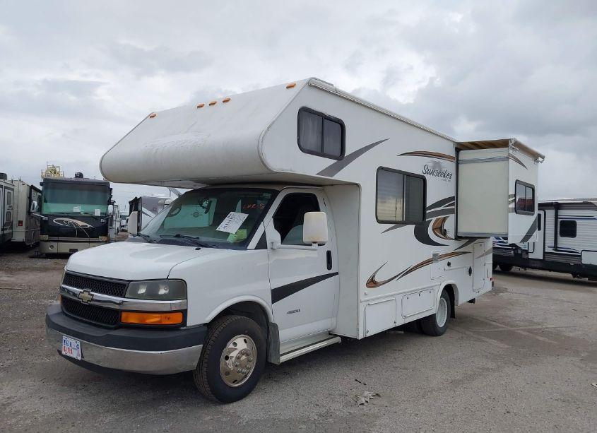 Photo 2 of 2014 Chevrolet Express CUTAWAY 4500 (VIN 1GB6G5CG9E1167801)