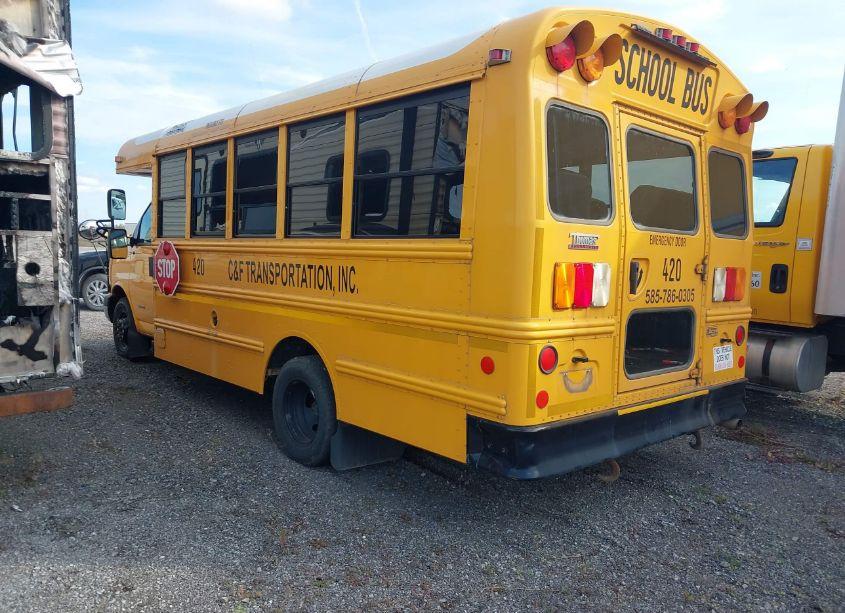 Photo 3 of 2017 Chevrolet Express CUTAWAY 4500 (VIN 1GB6GUBG7G1194879)