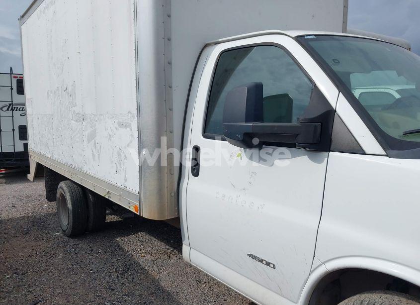 Photo 15 of 2016 Chevrolet Express CUTAWAY 4500 (VIN 1GB6GUCG1G1122493)