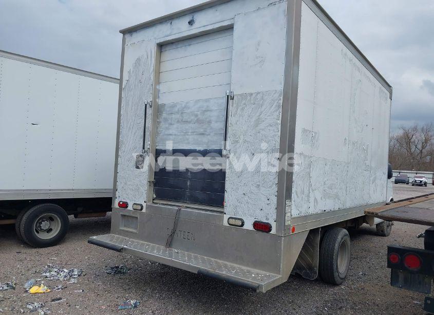 Photo 4 of 2016 Chevrolet Express CUTAWAY 4500 (VIN 1GB6GUCG1G1122493)