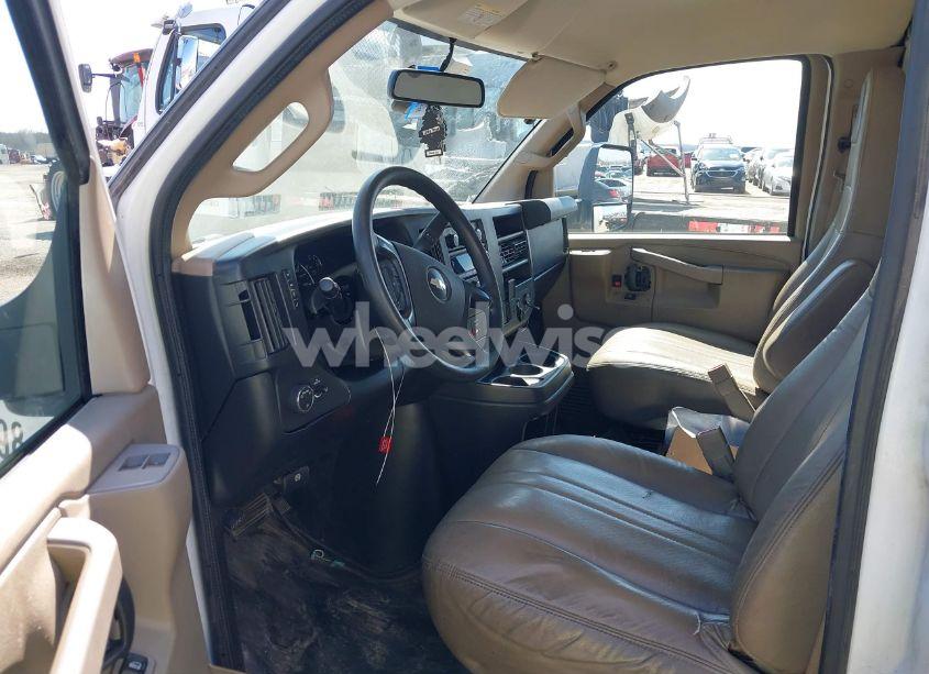 Photo 6 of 2016 Chevrolet Express CUTAWAY 4500 (VIN 1GB6GUCG1G1122493)
